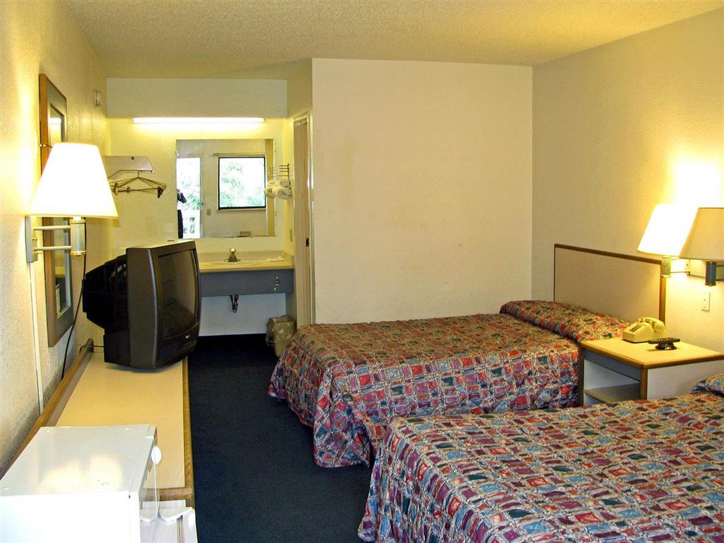 Days Inn By Wyndham Cincinnati I-71 Silverton Kamer foto